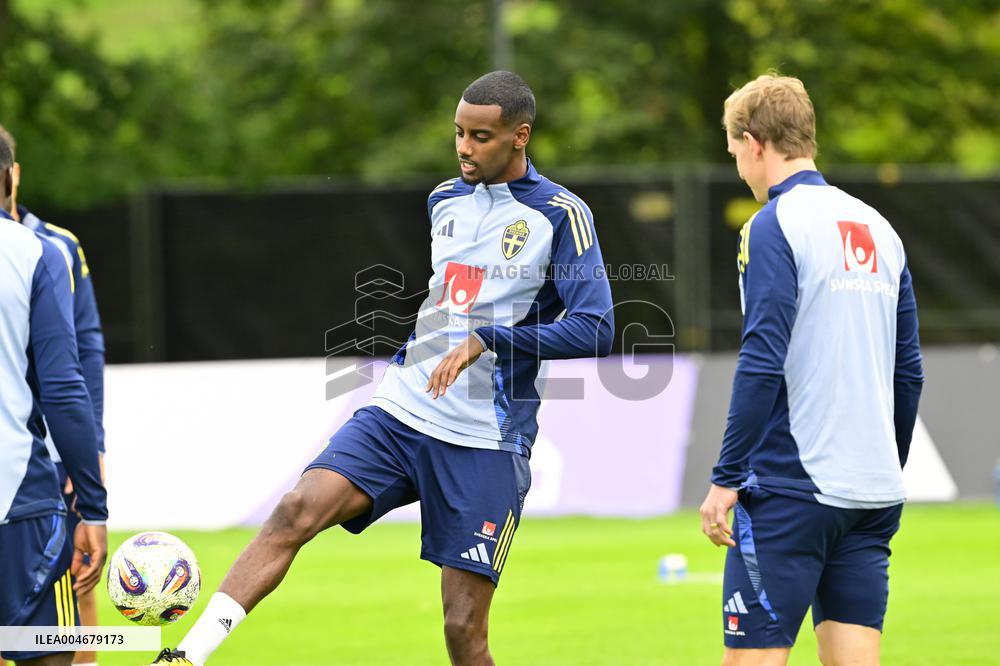 SWEDEN NATIONAL FOOTBALL TEAM TRAINING