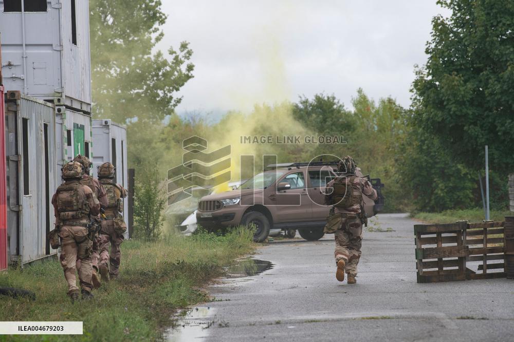 Minister of Armed Forces Visits Beaumont-les-Valence - France