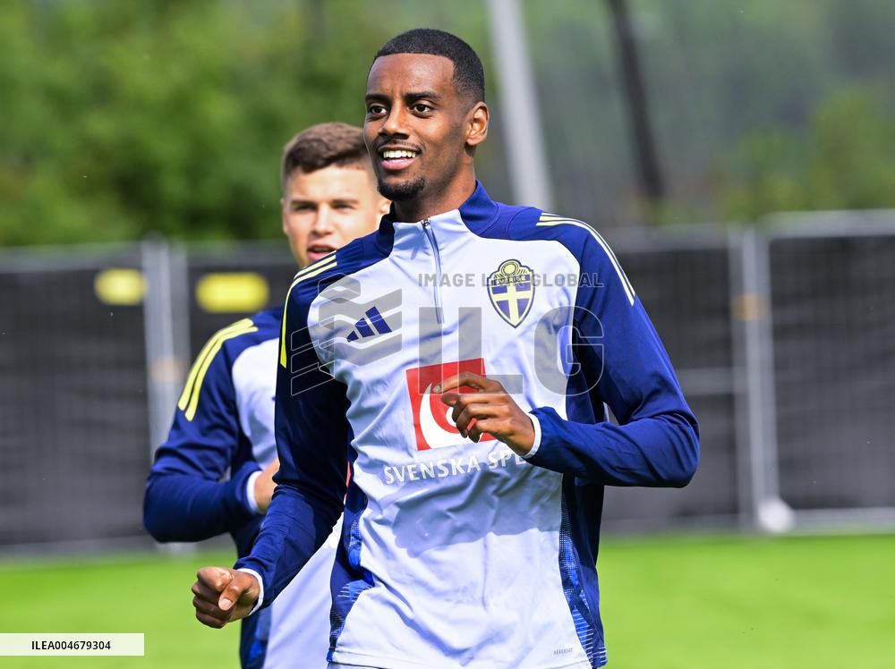 SWEDEN NATIONAL FOOTBALL TEAM TRAINING