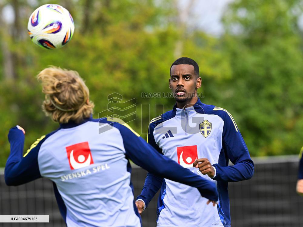 SWEDEN NATIONAL FOOTBALL TEAM TRAINING