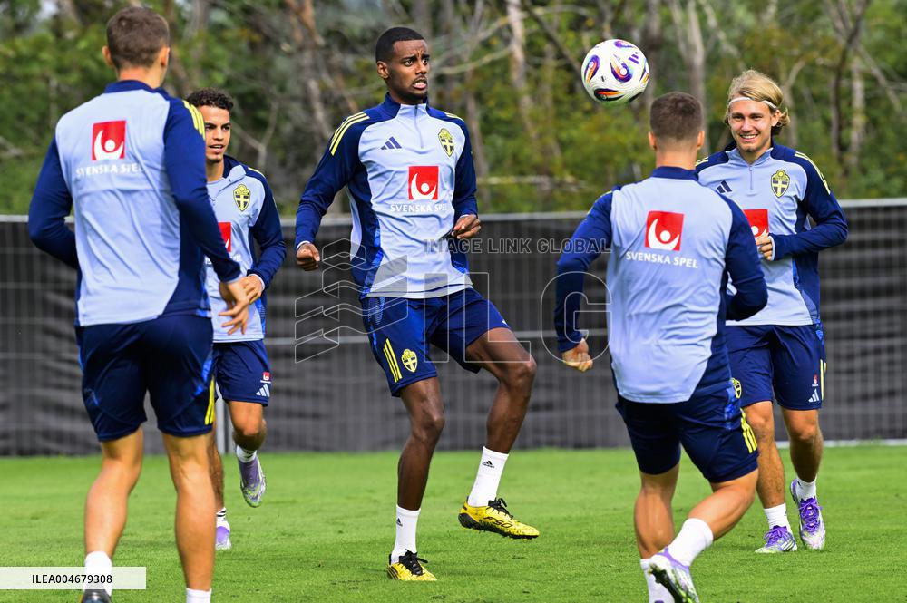 SWEDEN NATIONAL FOOTBALL TEAM TRAINING