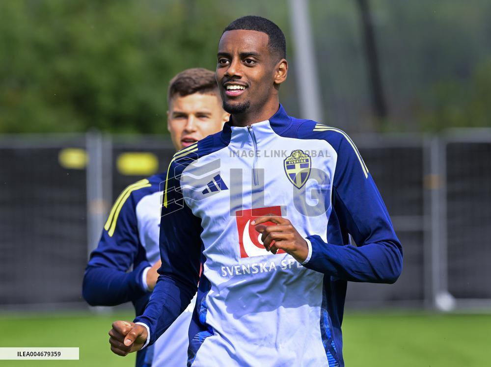 SWEDEN NATIONAL FOOTBALL TEAM TRAINING
