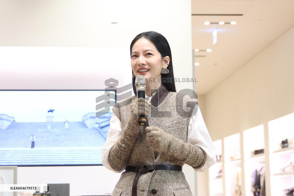 Taiwanese Actress Joanne