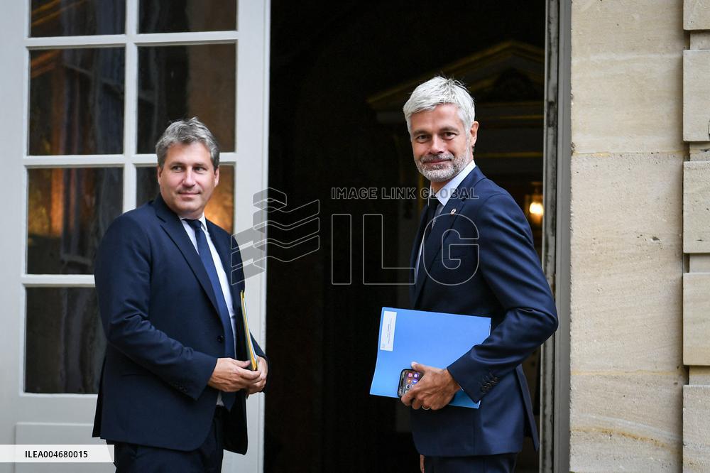 French PM Francois Bayrou meets Les Republicains leaders in Paris FA