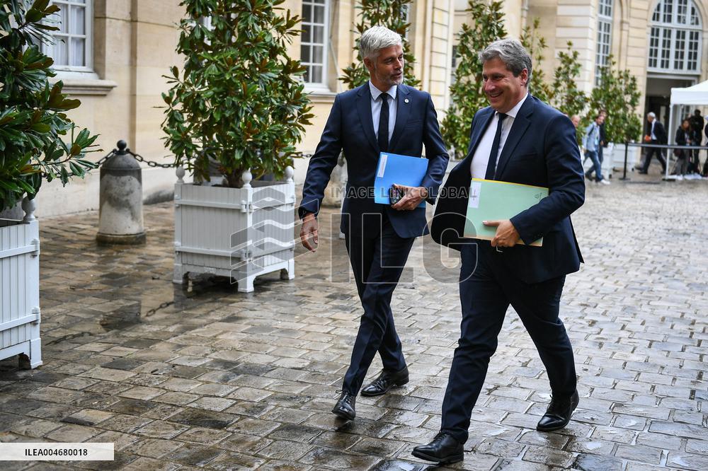 French PM Francois Bayrou meets Les Republicains leaders in Paris FA