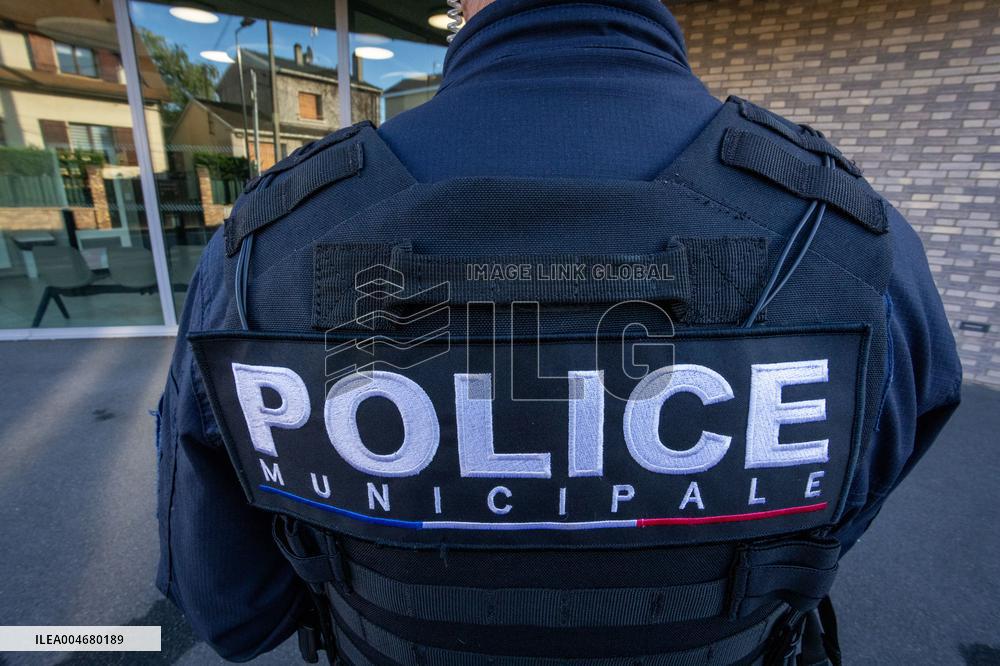 Illustration - Municipal Police Forces