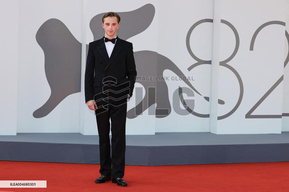 Venice - Red carpet film L’ETRANGER MP