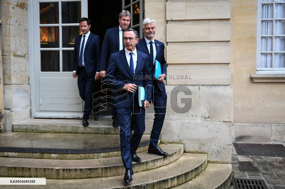French PM Francois Bayrou meets Les Republicains leaders in Paris FA