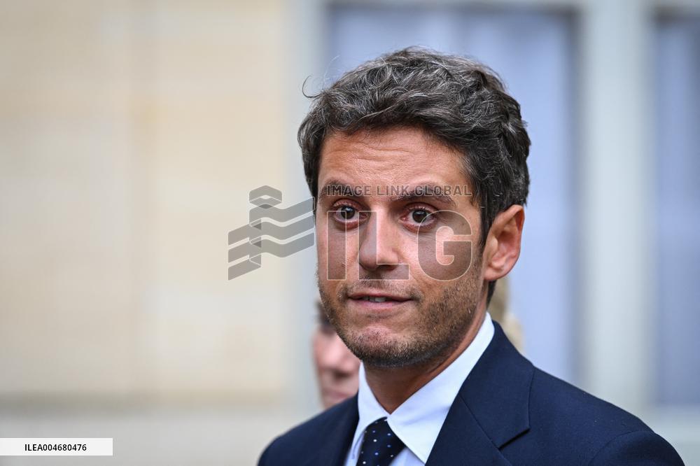 French PM Francois Bayrou meets Renaissance leaders in Paris FA