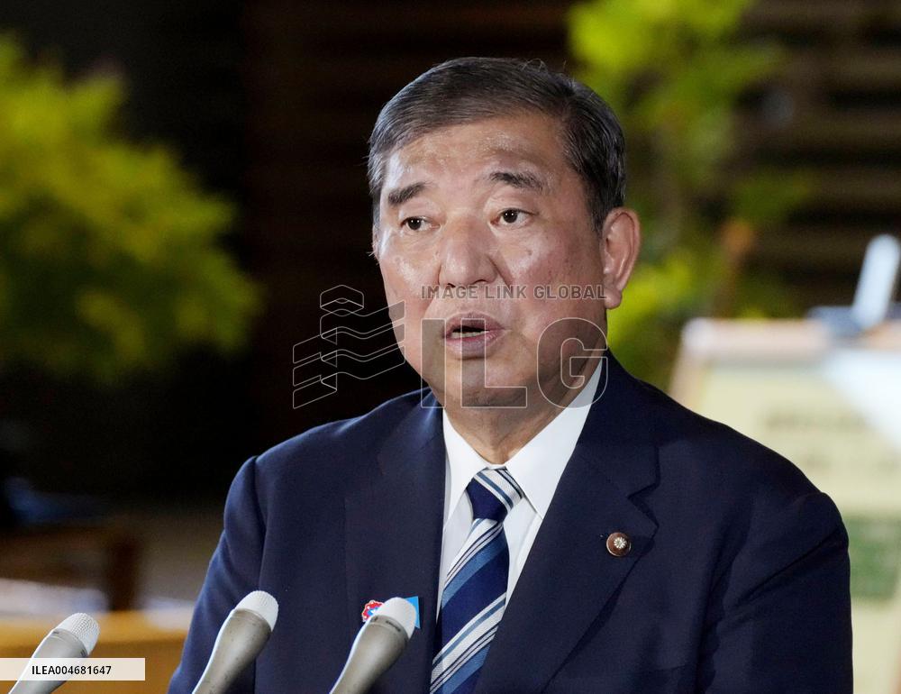 Japan PM Ishiba meets press over his future