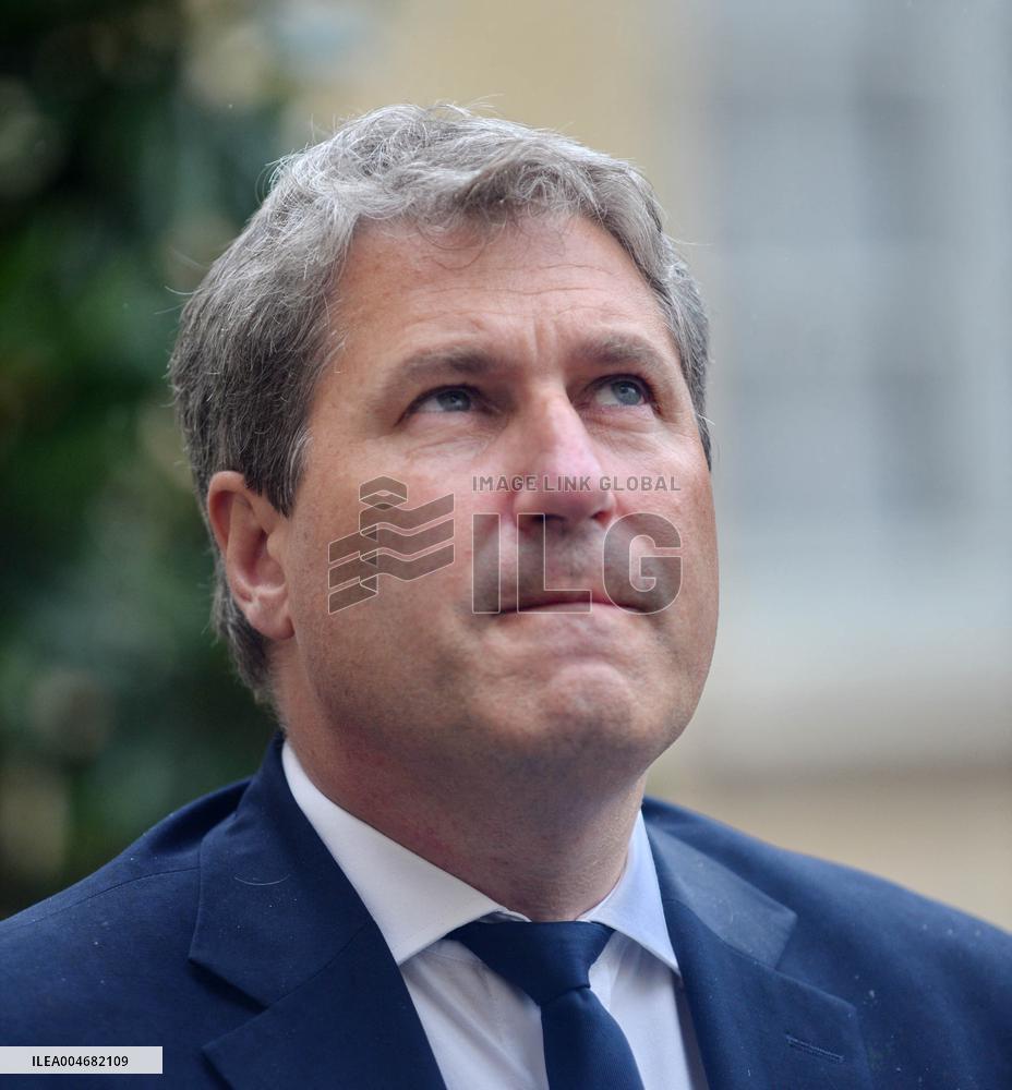 French PM Francois Bayrou Meets Les Republicains Leaders in Paris