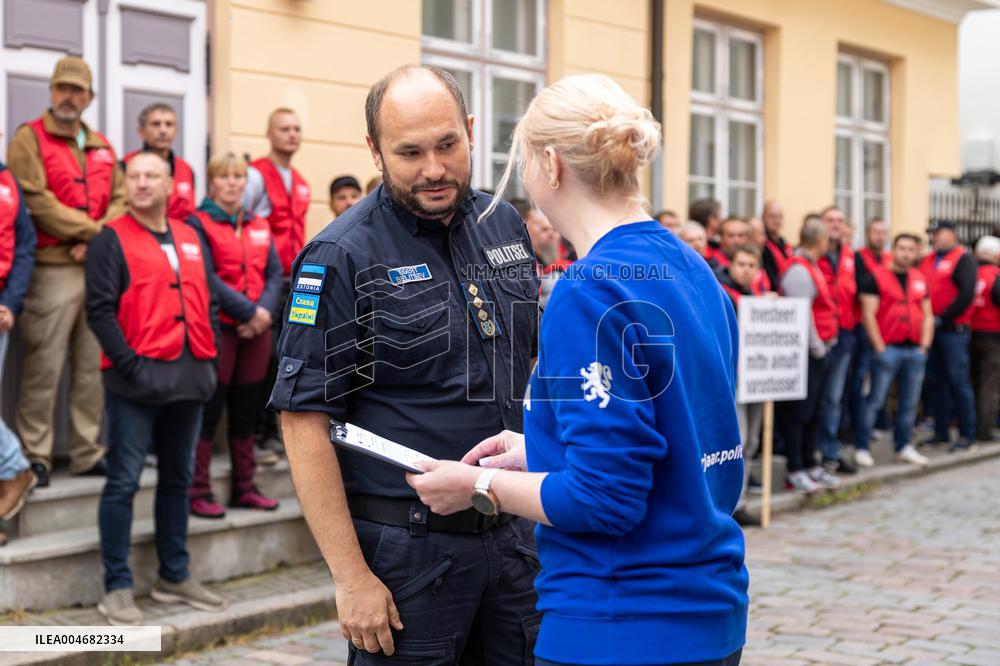 Teachers and emergency services unions protest
