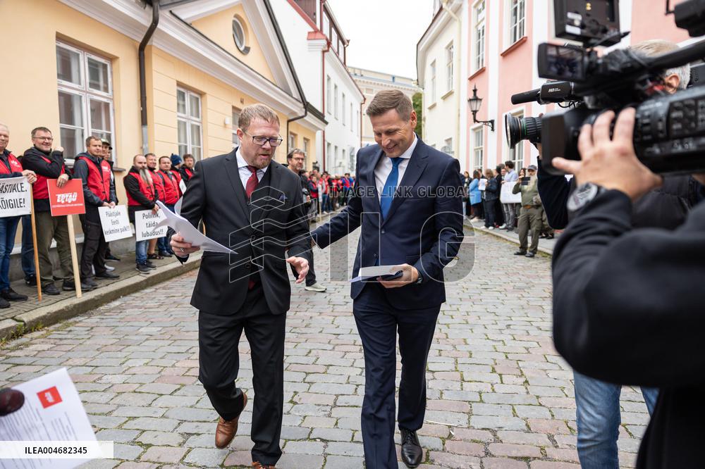 Teachers and emergency services unions protest