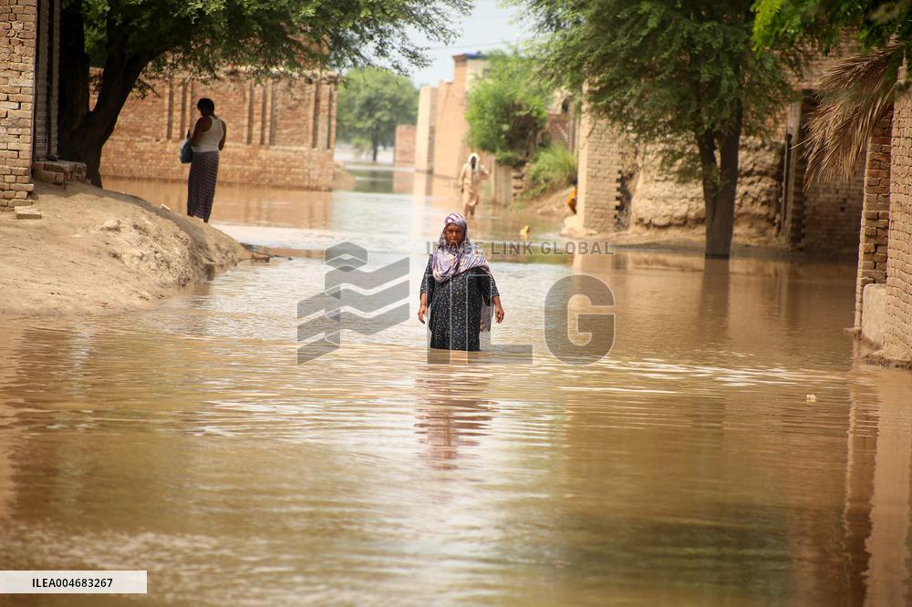 Floods Cause Damage In Multan - Pakistan