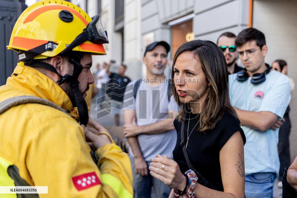 Forestry Brigades Protest Outside Finance Ministry, Demand Labor Agreement Talks