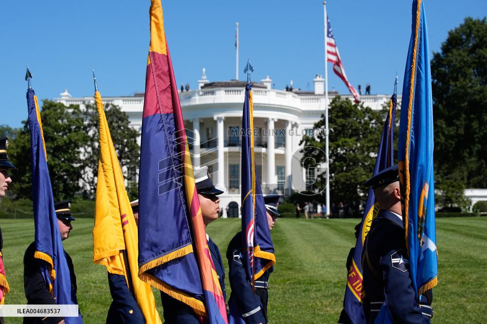 Donald Trump Greets Karol Nawrocki - Washington