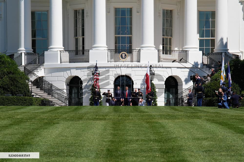 Donald Trump Greets Karol Nawrocki - Washington