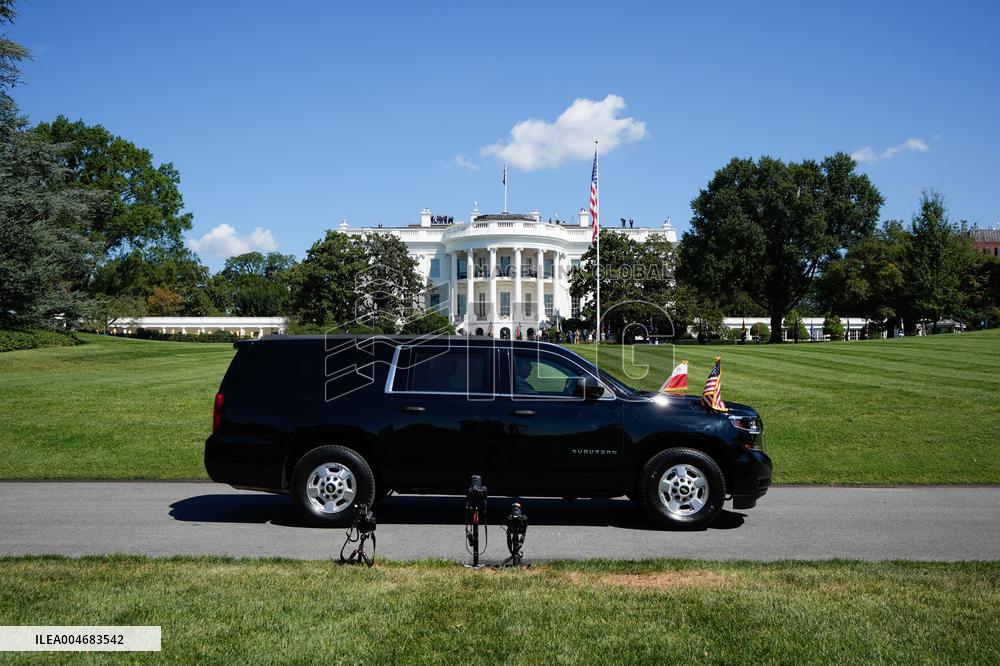 Donald Trump Greets Karol Nawrocki - Washington