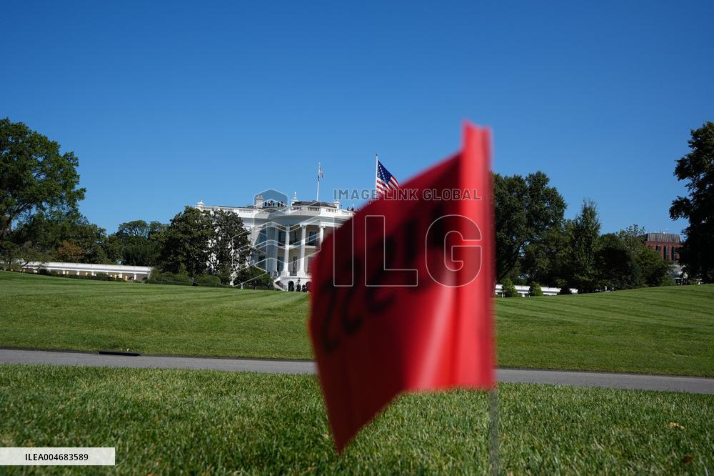 Trump greets President Karol Nawrocki of Poland on the South Portico of the White House