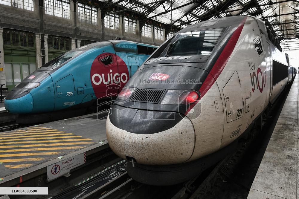 SNCF railway line in Paris FA