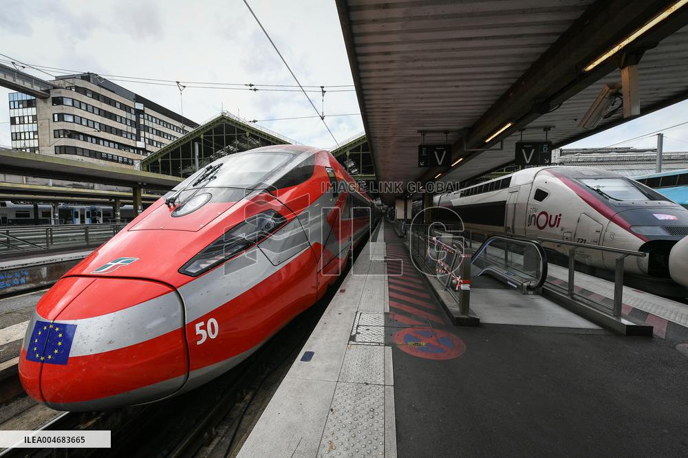 Trenitalia railway line in Paris FA