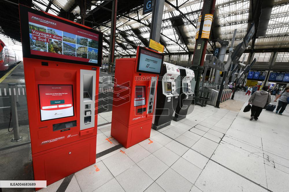 Trenitalia railway line in Paris FA