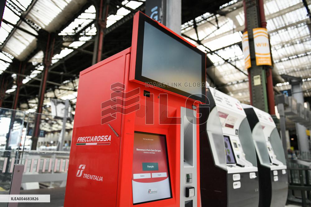 Trenitalia railway line in Paris FA