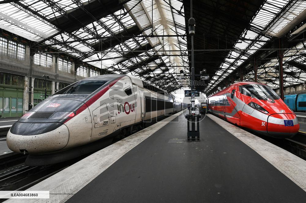 Trenitalia railway line in Paris FA