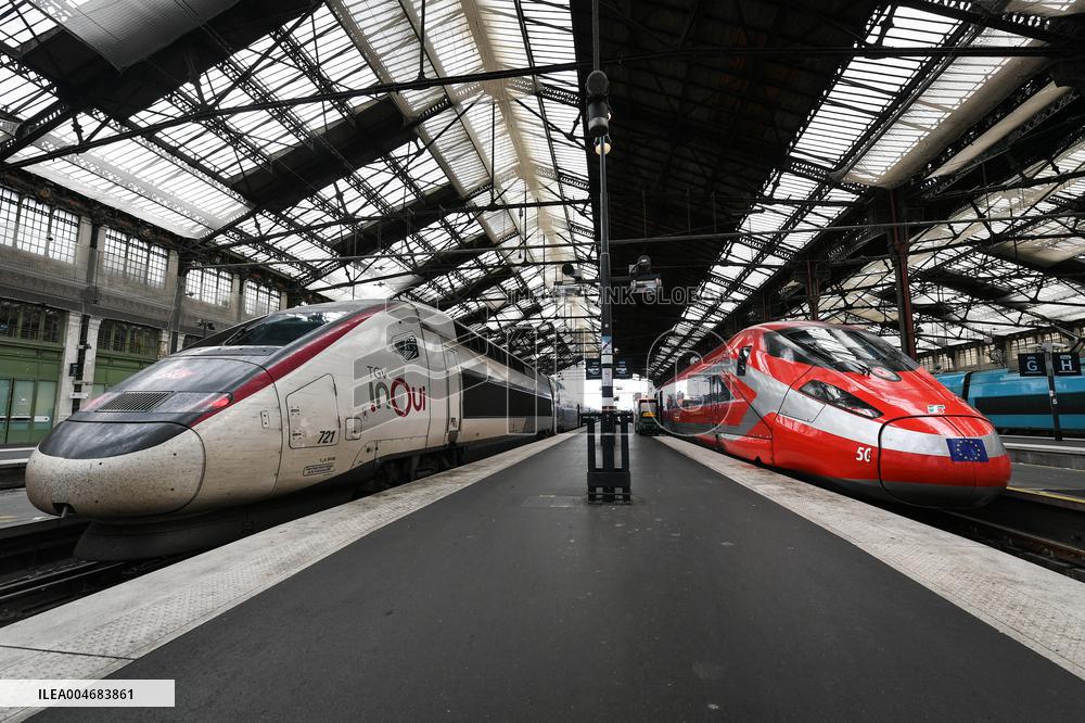 Trenitalia railway line in Paris FA