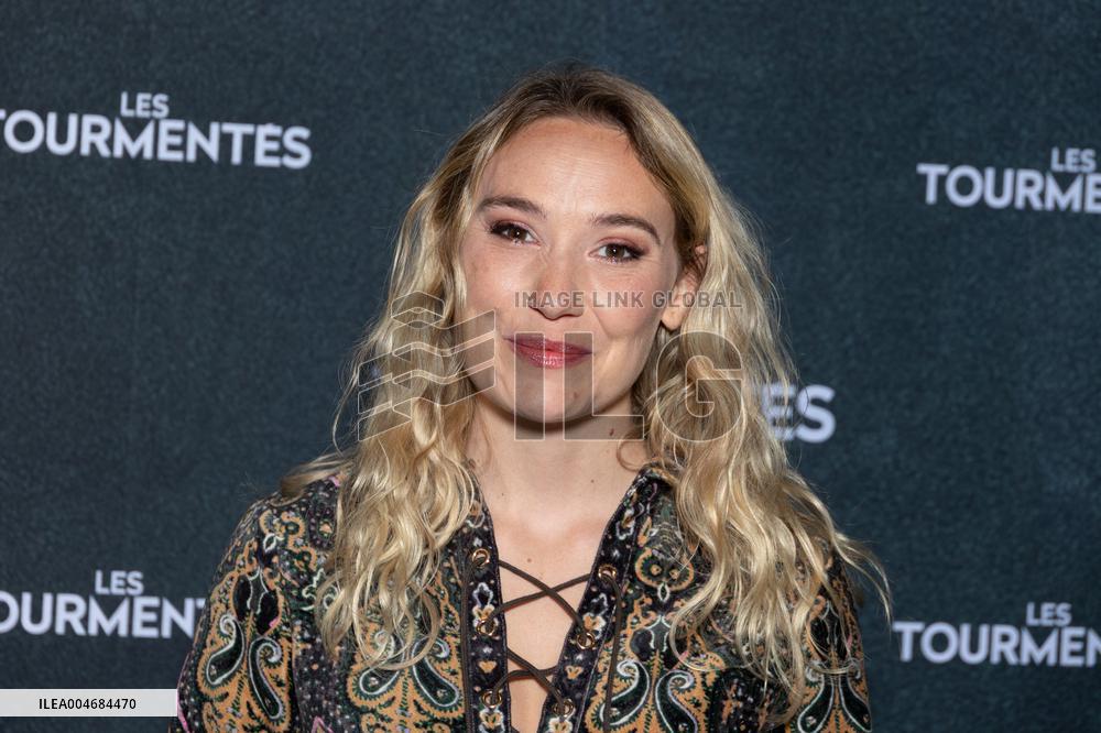 Les Tourmentes Paris Film Premiere