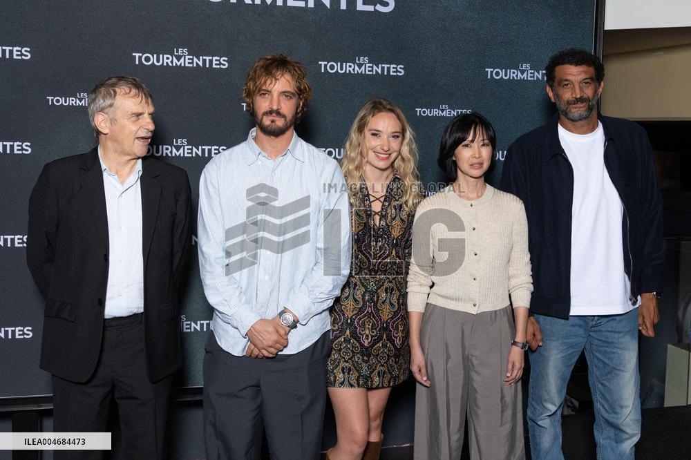 Les Tourmentes Paris Film Premiere