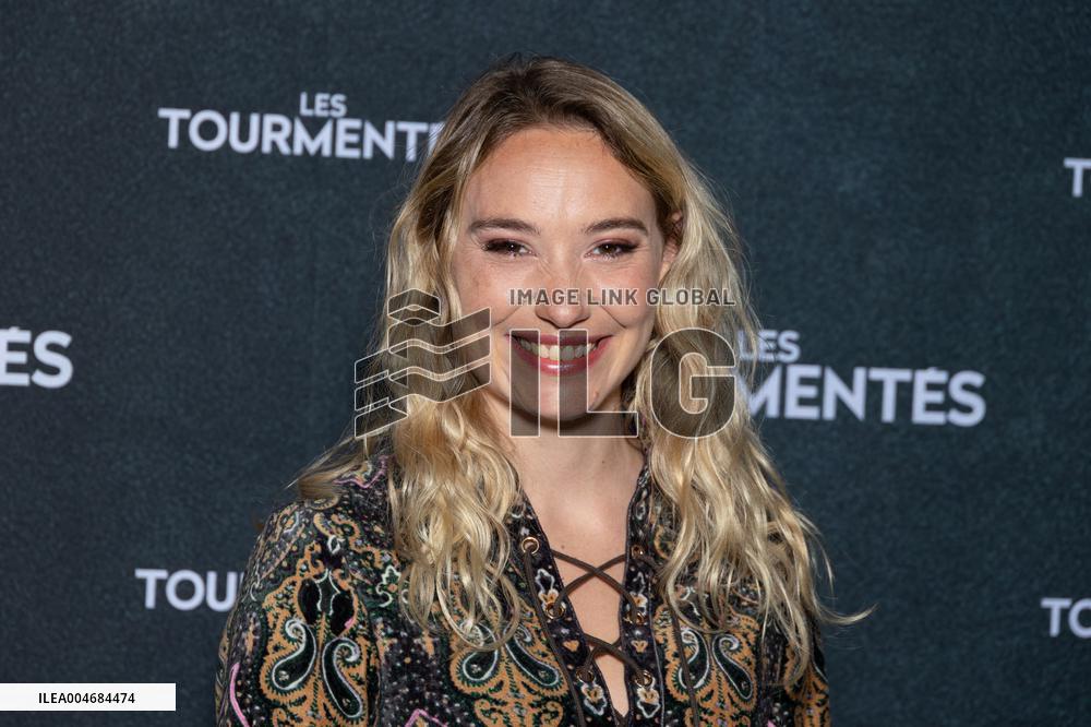 Les Tourmentes Paris Film Premiere