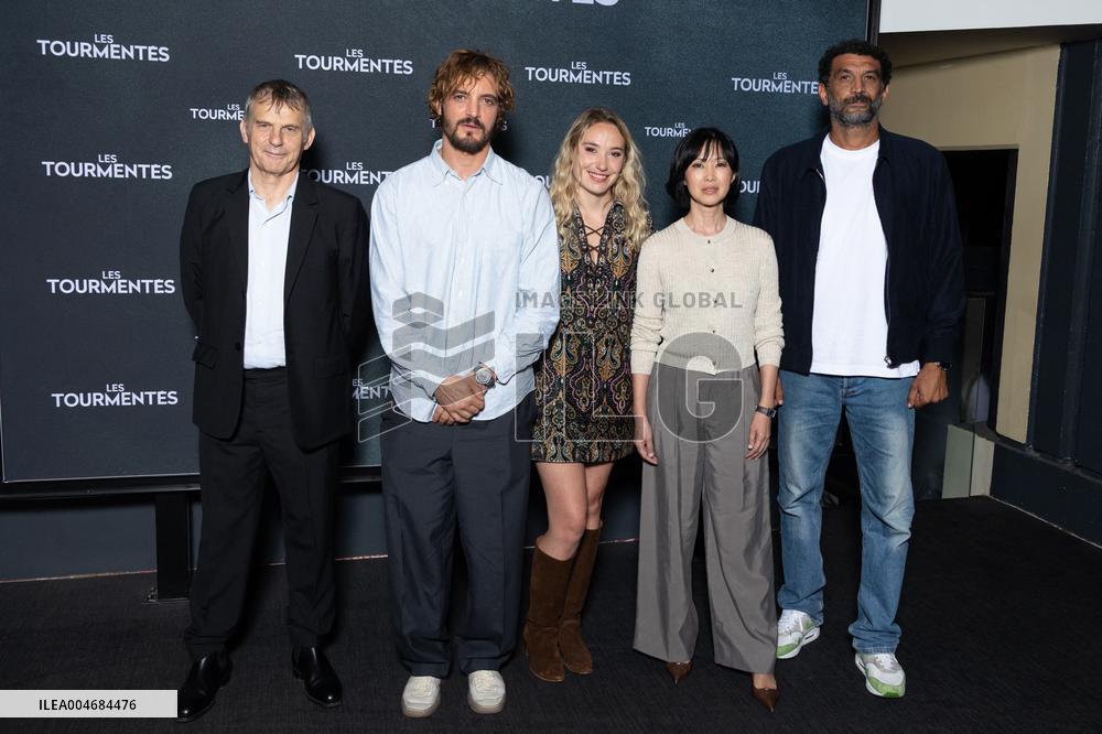Les Tourmentes Paris Film Premiere