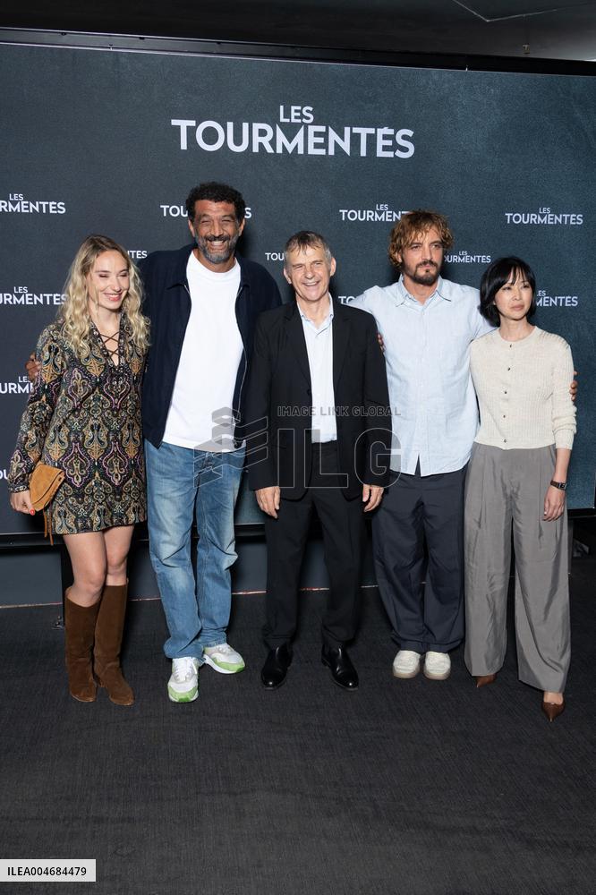 Les Tourmentes Paris Film Premiere