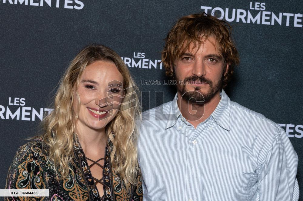 Les Tourmentes Paris Film Premiere