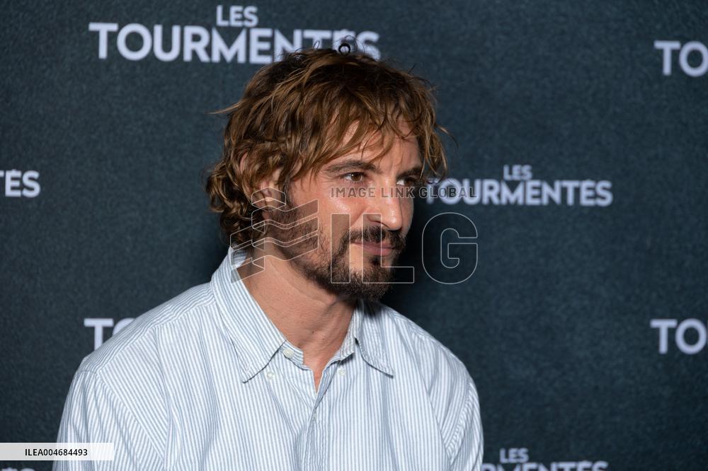 Les Tourmentes Paris Film Premiere