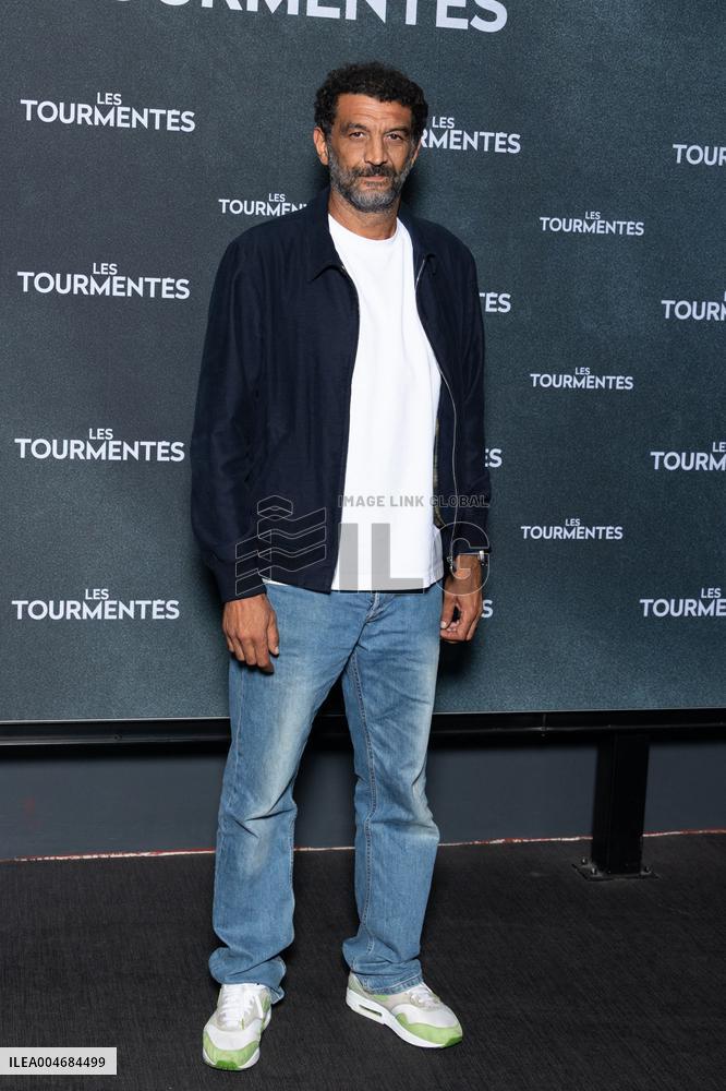 Les Tourmentes Paris Film Premiere
