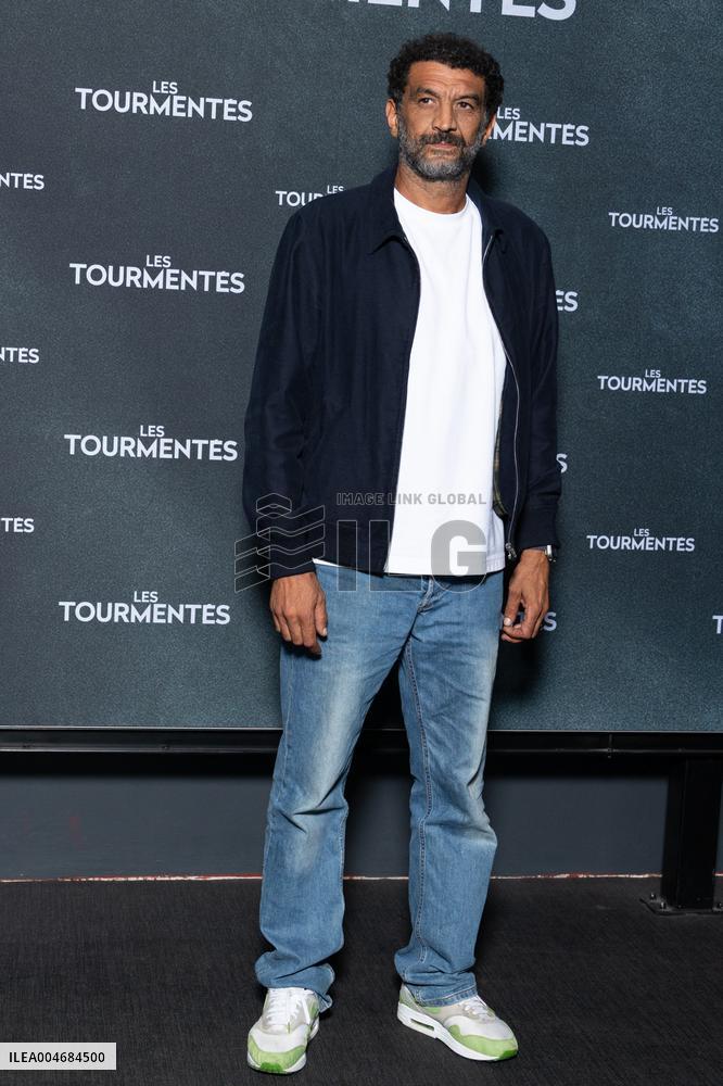 Les Tourmentes Paris Film Premiere
