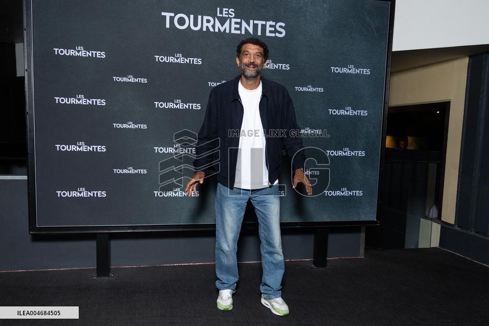 Les Tourmentes Paris Film Premiere