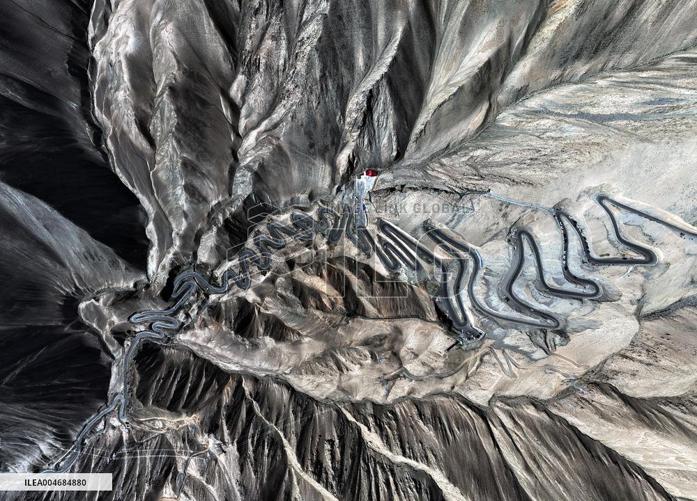 Winding Panlong Ancient Road in Kashgar