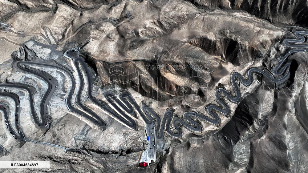 Winding Panlong Ancient Road in Kashgar