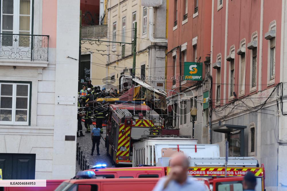 Lisbon Gloria Funicular Derailment Kills 15, Injures 18