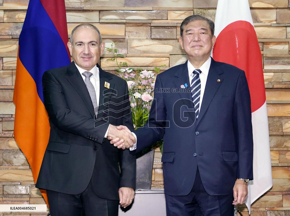 Japan-Armenia talks