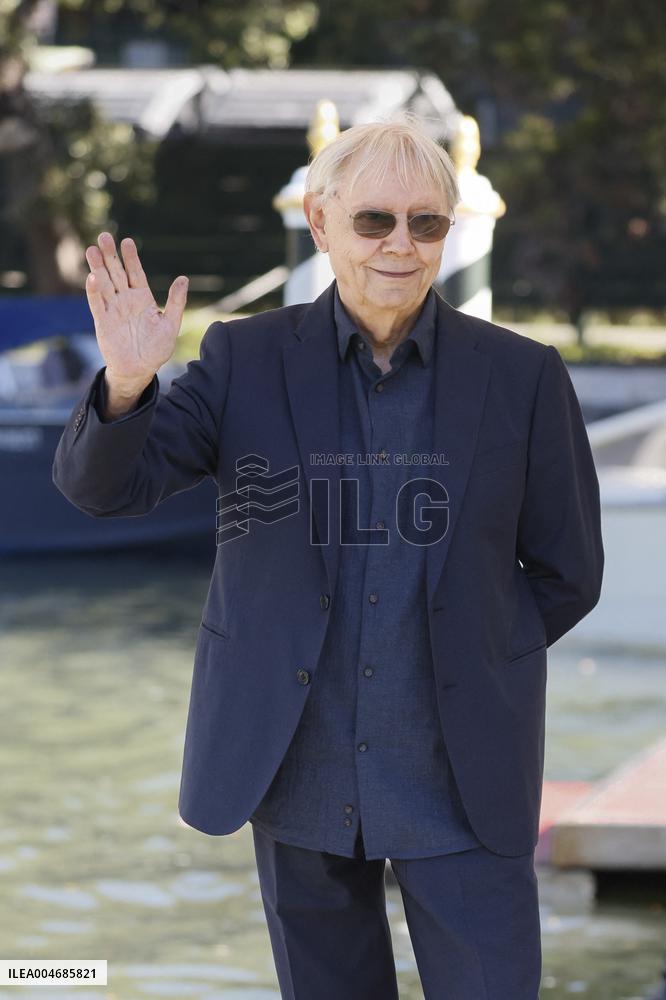 Venice - Arrival Milo Manara MP