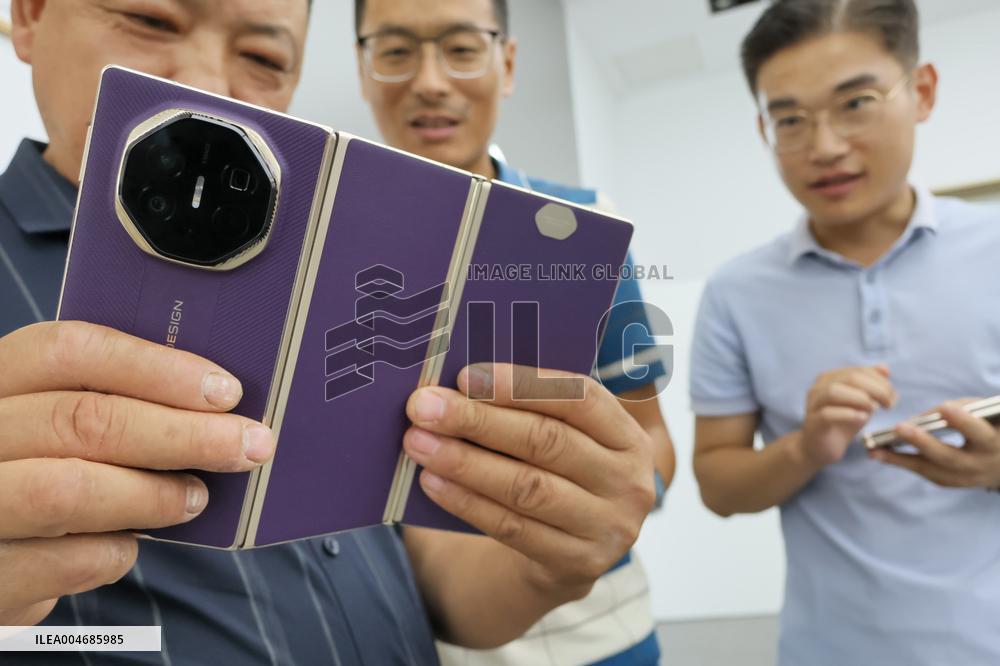 World's Second Commercial Triple Fold Smartphone Huawei Mate XTs