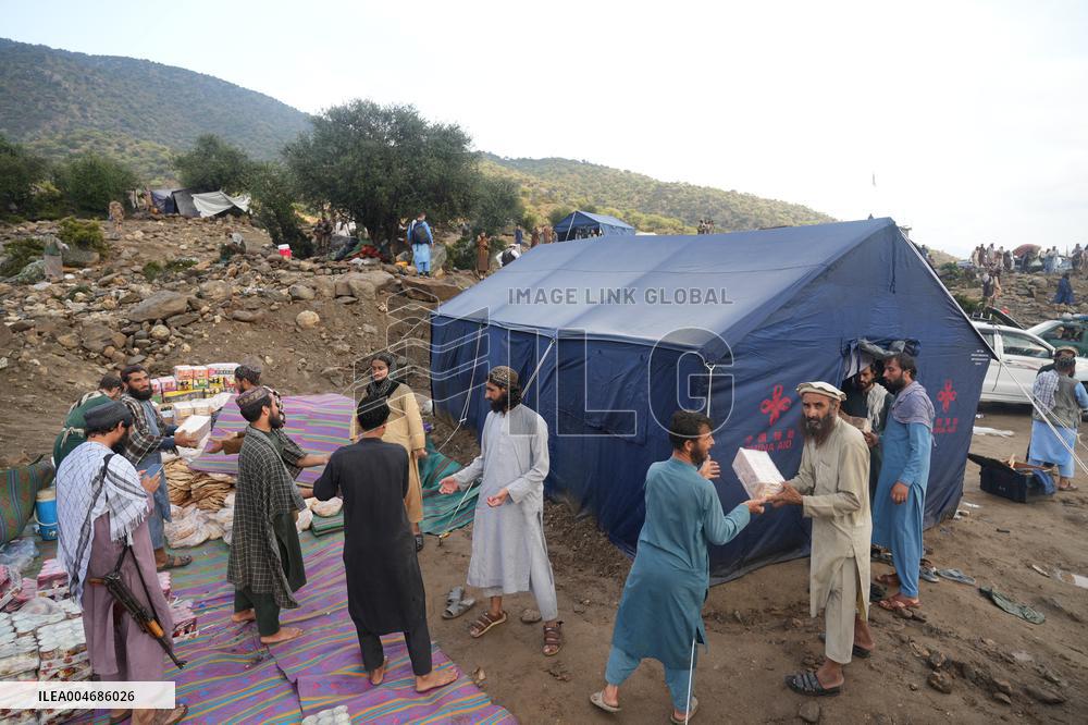 Searchers Retrieve Bodies as Afghan Quake Toll Expected to Rise - Afghanistan