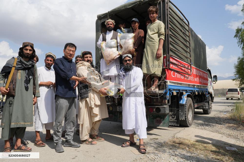 Searchers Retrieve Bodies as Afghan Quake Toll Expected to Rise - Afghanistan