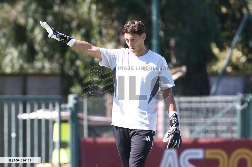 CALCIO - Amichevole - AS Roma vs Roma City