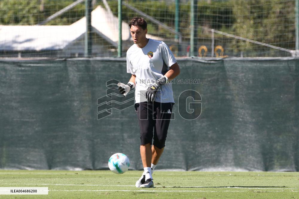 CALCIO - Amichevole - AS Roma vs Roma City