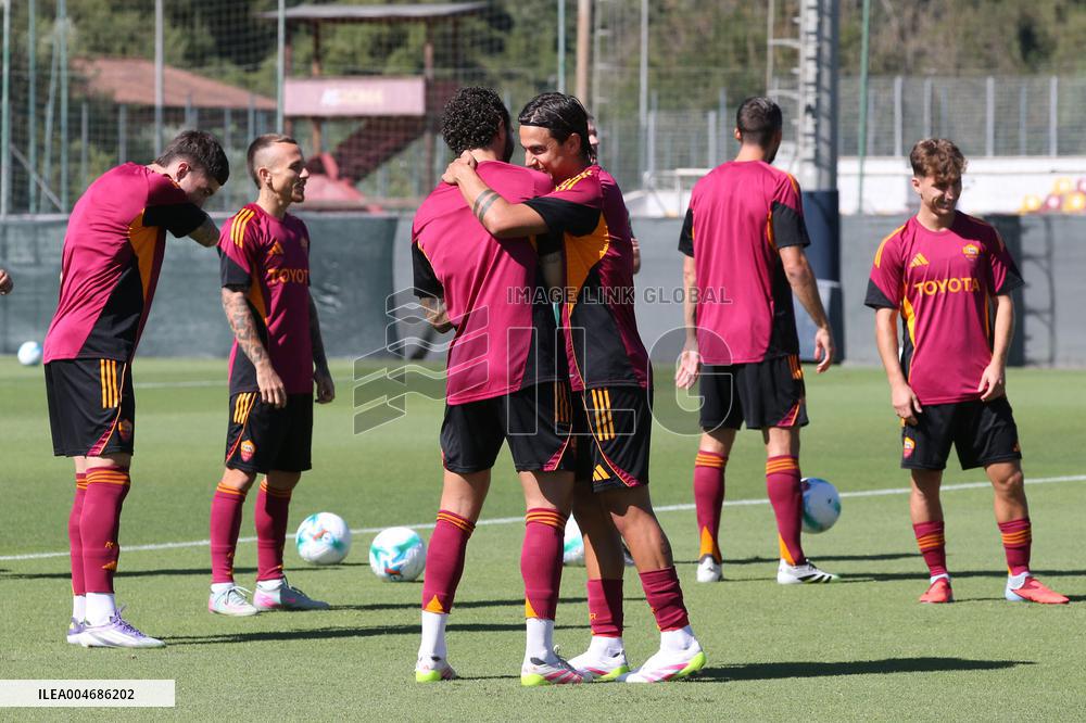 CALCIO - Amichevole - AS Roma vs Roma City